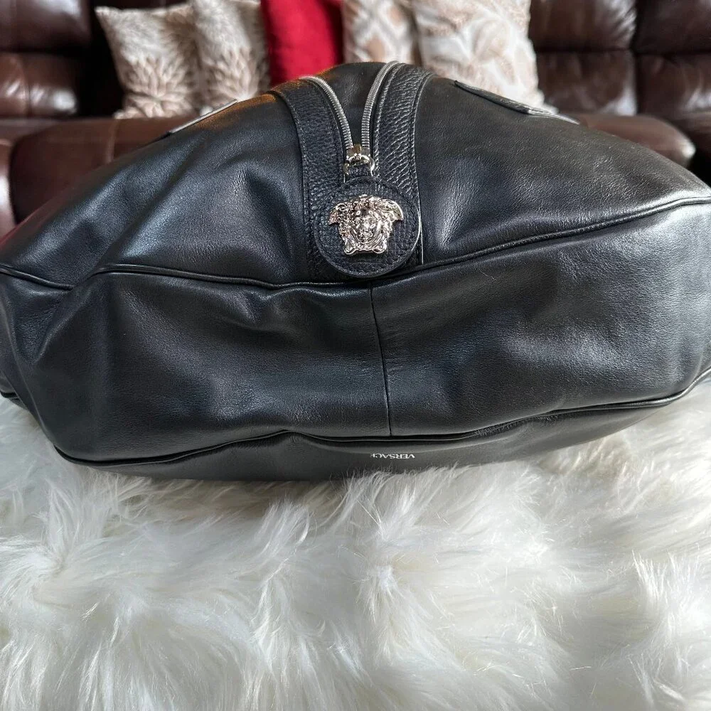 ❌SOLD❌ NWT Authentic Versace Repeat Large Hobo Bag - Picture 11 of 15